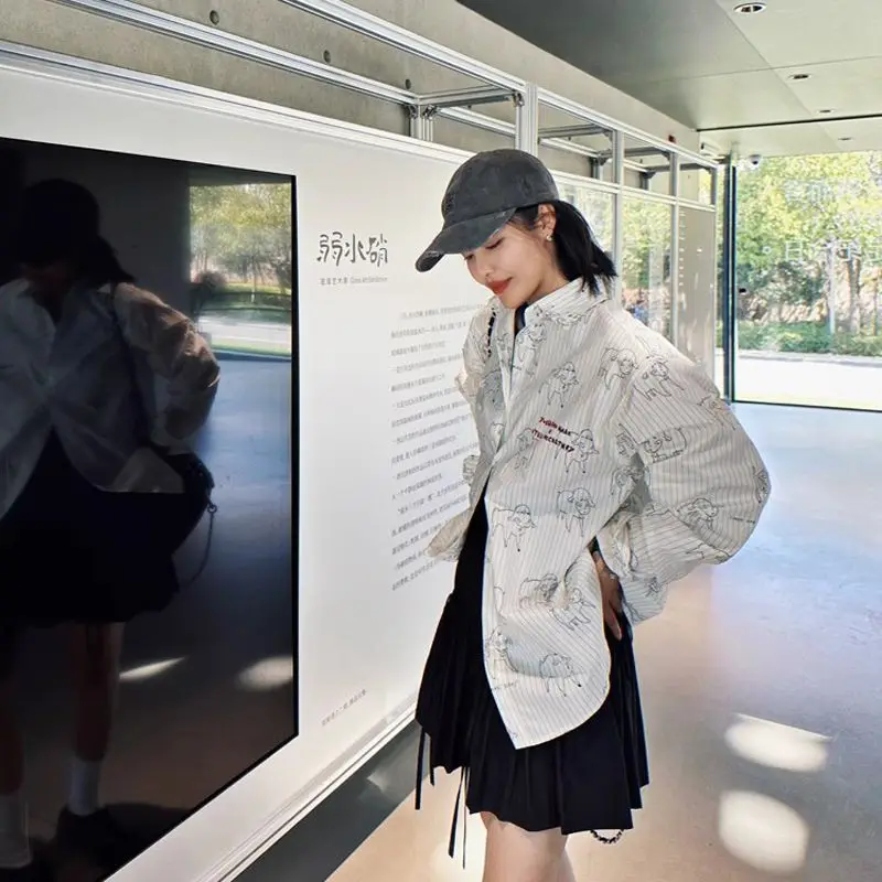 

Lamb Printed White Striped Shirt for Women in Spring and Autumn Tops, Slim and Versatile Loose Casual Long-sleeved Shirt Jacket