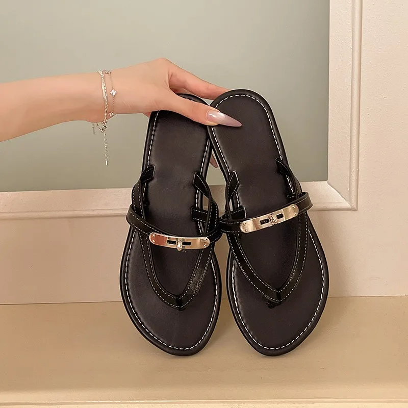 2026 New Fashionable Round Toe Women's Sandals Luxurious Metal Designer Slippers Comfortable Summer Vacation Beach Flip-Flops view 6