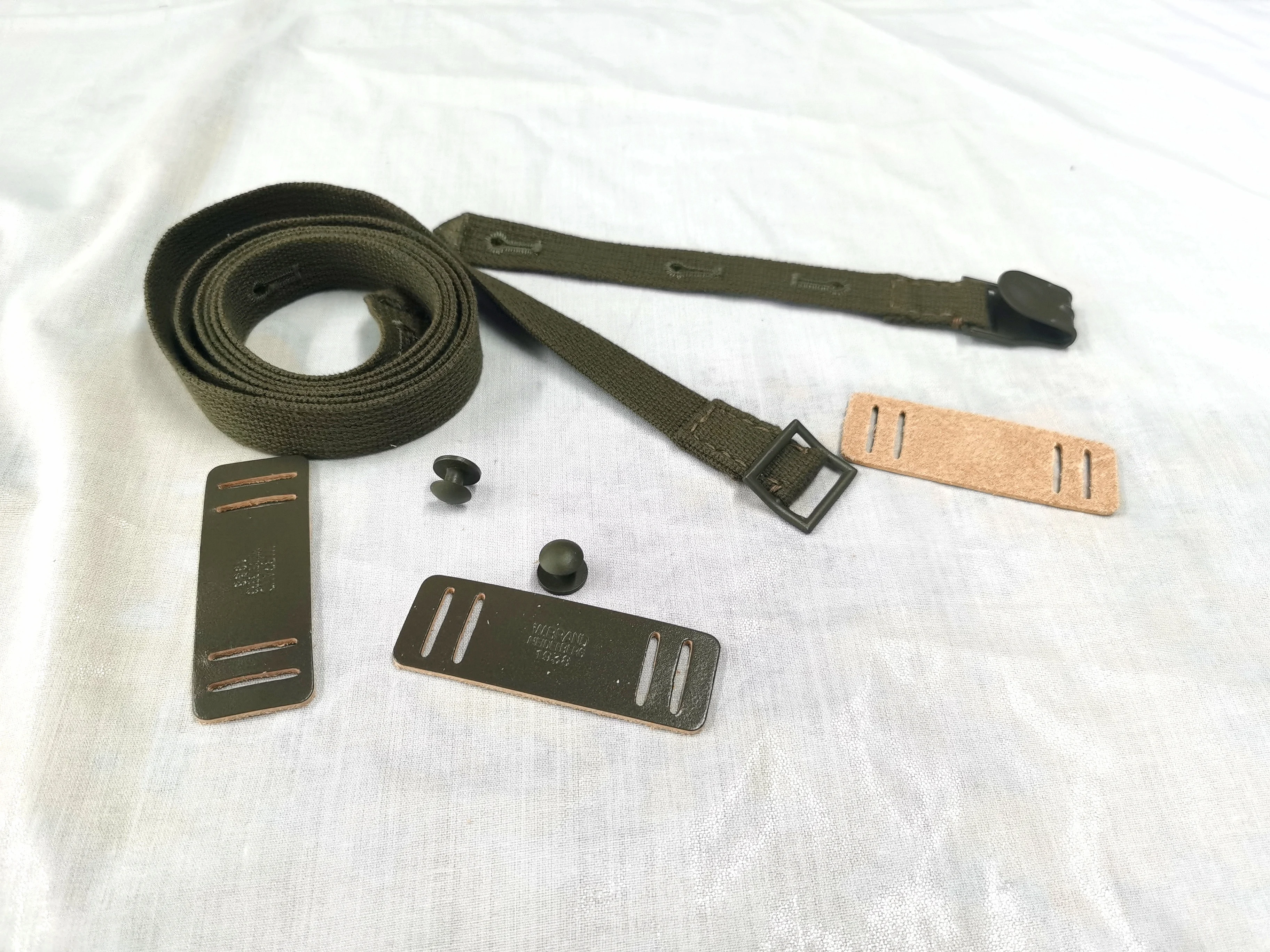 EMD Straps for gas mask canisters