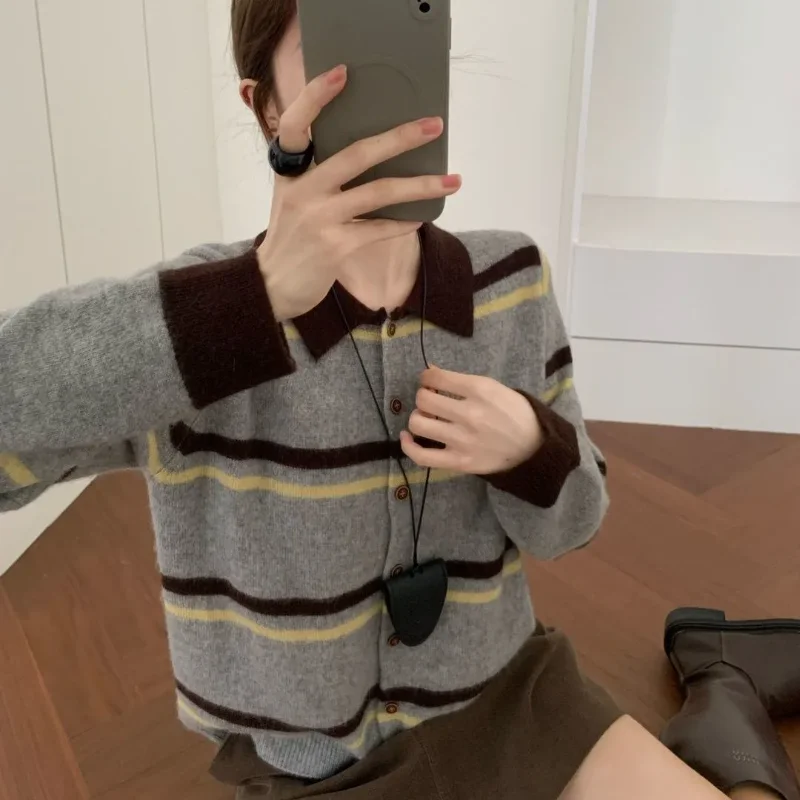 

Contrast Striped Knitted Cardigan for Women 2025 Autumn and Winter New Design Versatile High-end Top