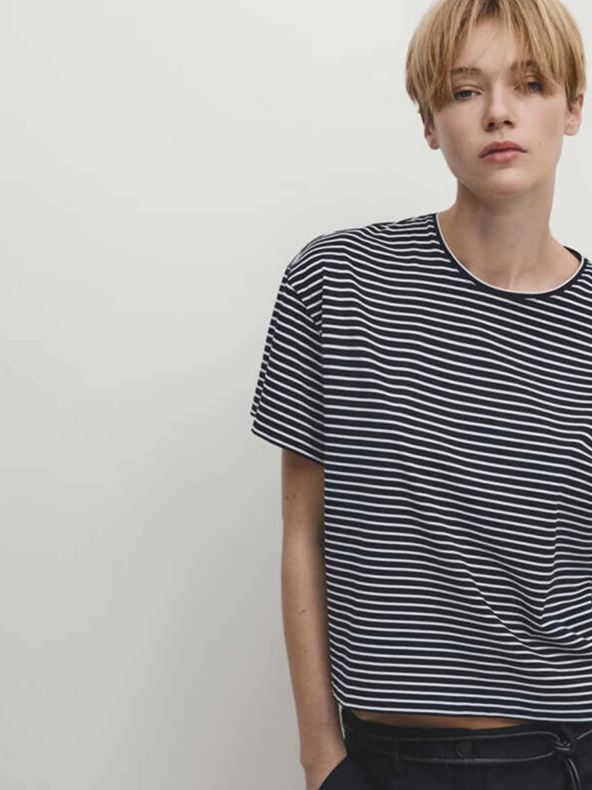 

MD Women's Casual Loose round Ne Striped Simple Skin-friendly Summer T-irt Commuter Sle ort Sve Classic Pattern
