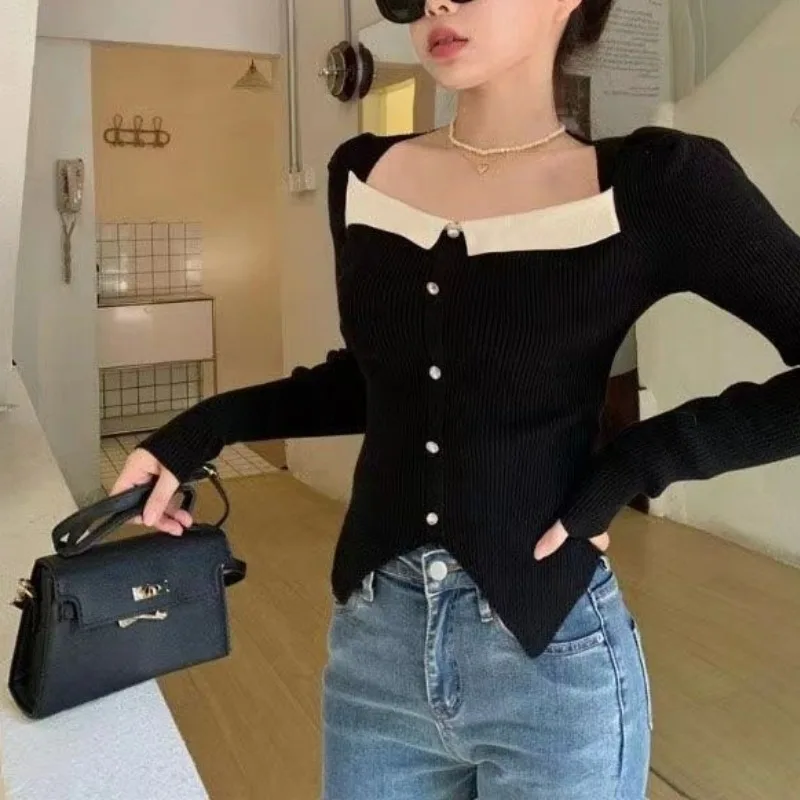 Knitted Women\'s Autumn and Winter 2024 Pullover with Square Neckline and Contrasting Color Short Button Sweater Long Sleeved Top