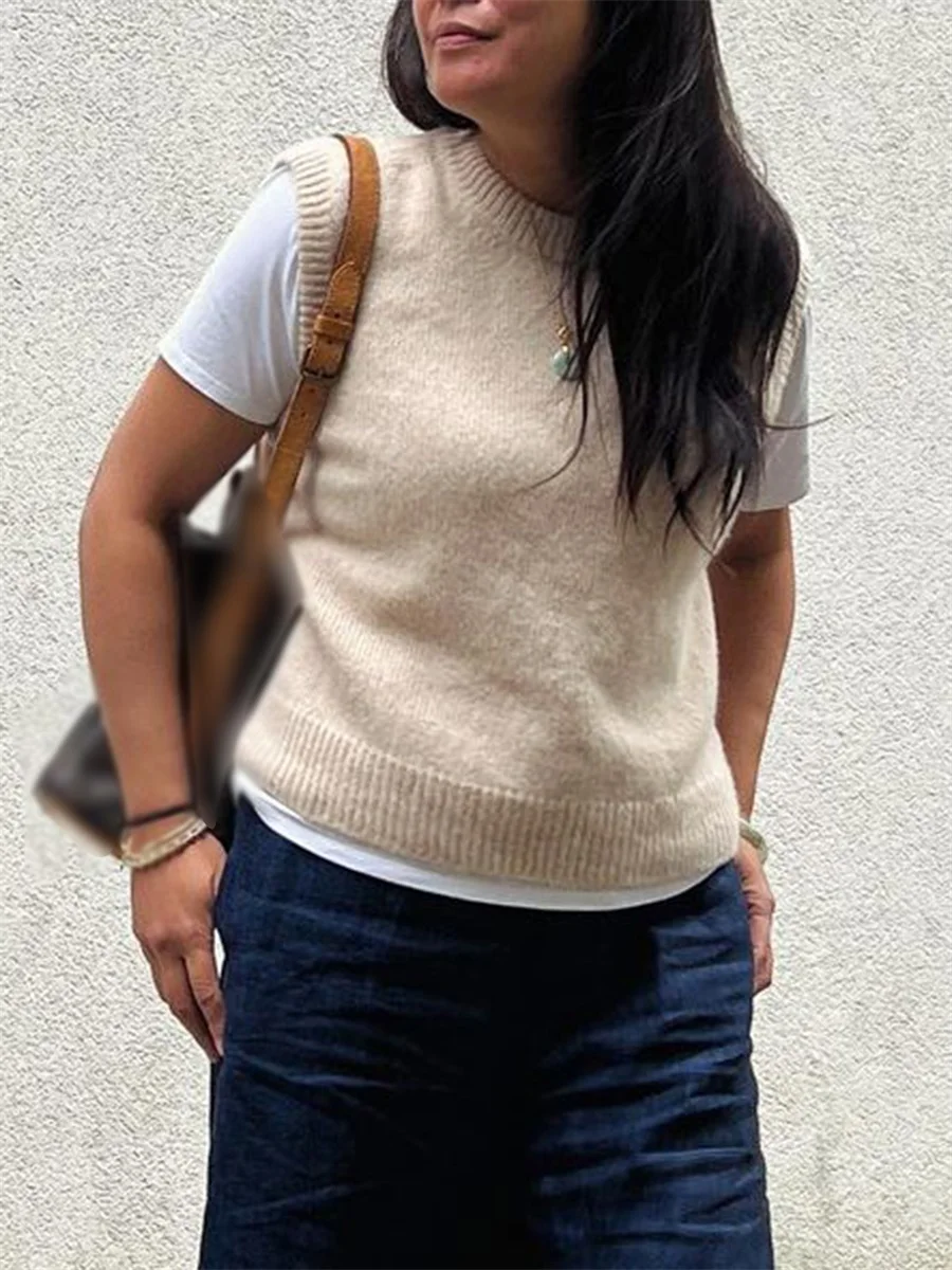 Women s Cozy Knitted Sleeveless Sweater Vest in Solid Color Perfect for Layering and Streetwear Fashion