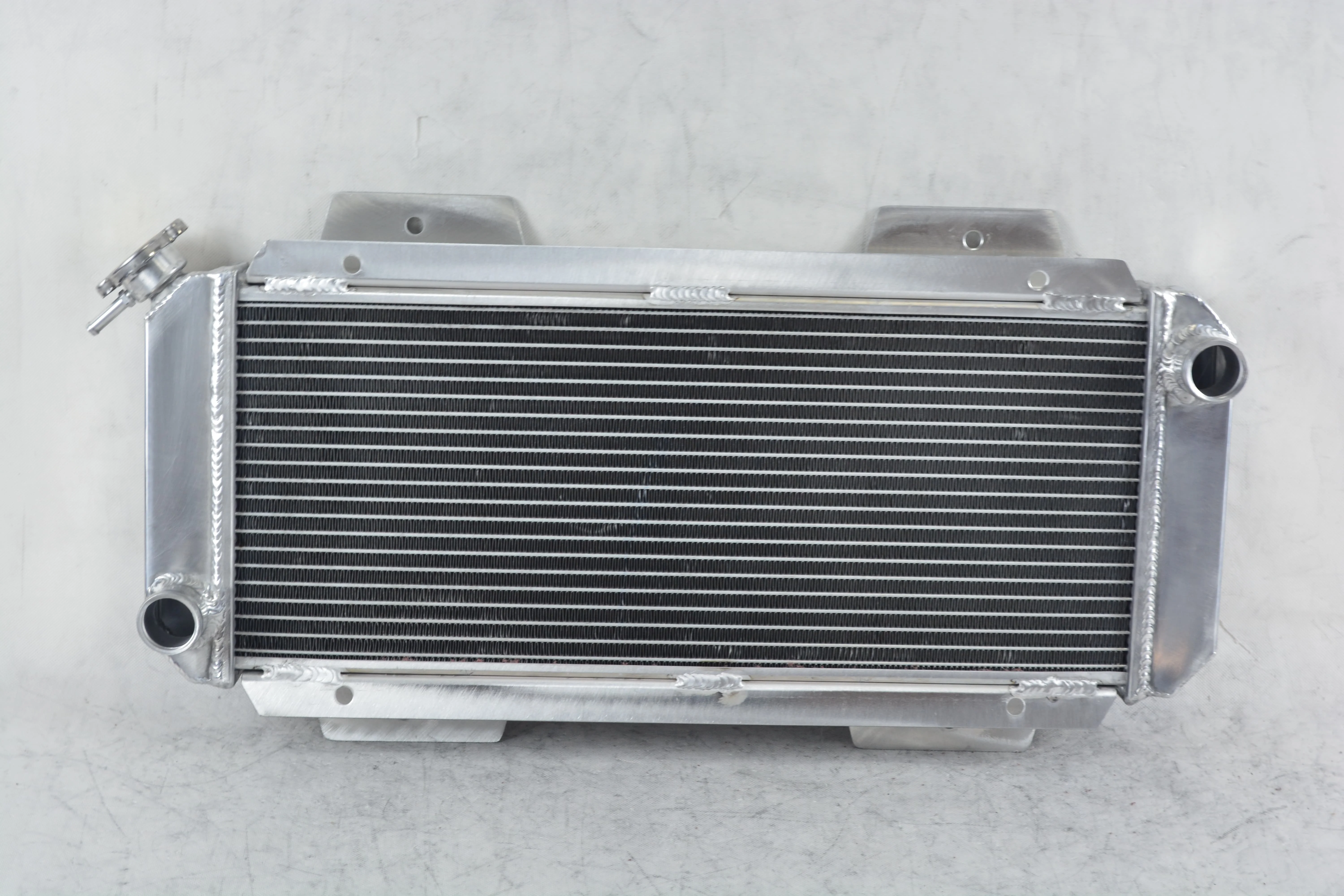 Image of Aluminiumkühler für 1976-1983 Ford Fiesta MK1 0.9L/1.1L Schaltgetriebe