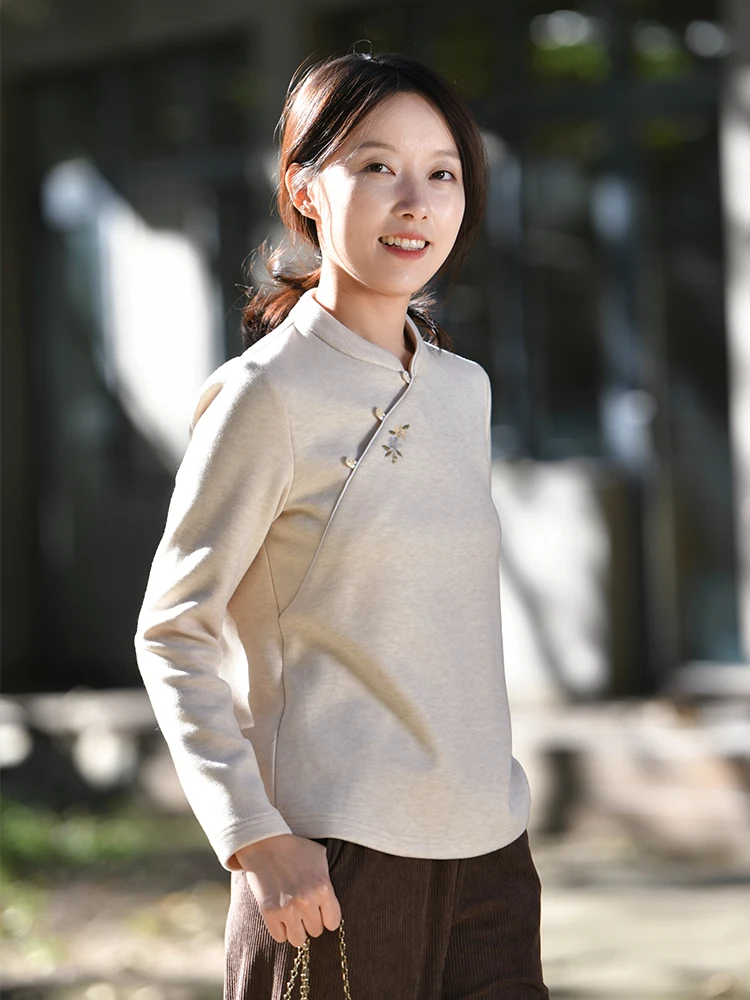 

Новая китайская трикотажная прямая футболка в стиле ретро с вышивкой и воротником-стойкой, длинный свек, женская модная зимняя сезонная полиэстер