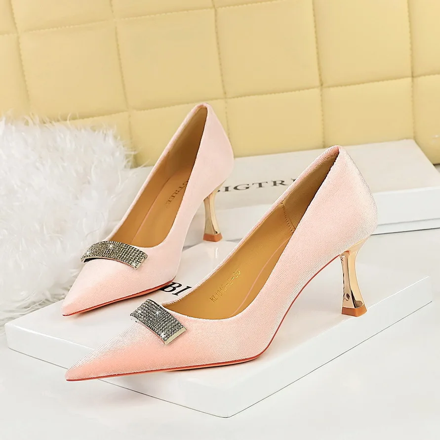 

Women Pumps Shoes Style Banquet Women's Shoes Suede Surface Shallow Mouth Pointed Metal Rhinestone Decorative Single High Heels