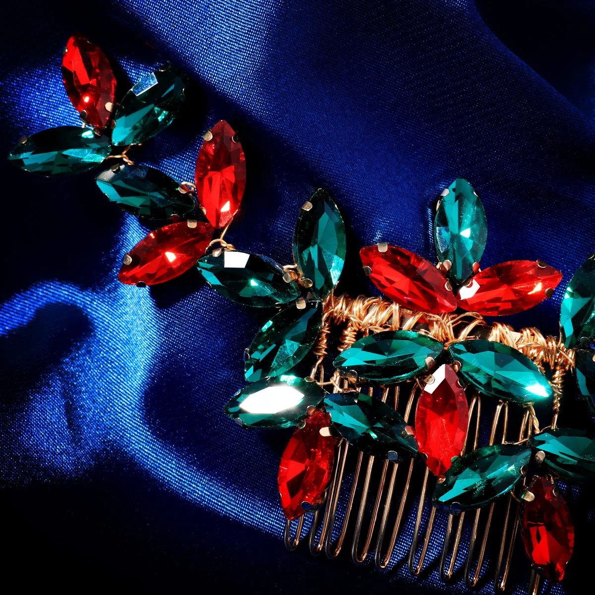 Peigne à cheveux de noël en cristal pour femmes, pince à cheveux en alliage avec strass rouges et verts, accessoires pour cheveux de fête, couvre-chef
