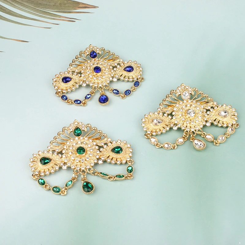 

Moroccan Jewelry Crystal Brooch Delicate Floral Encrusted Rhinestone Boho Brooch for Women Lapel Pins Cute Metal Women's Fashion