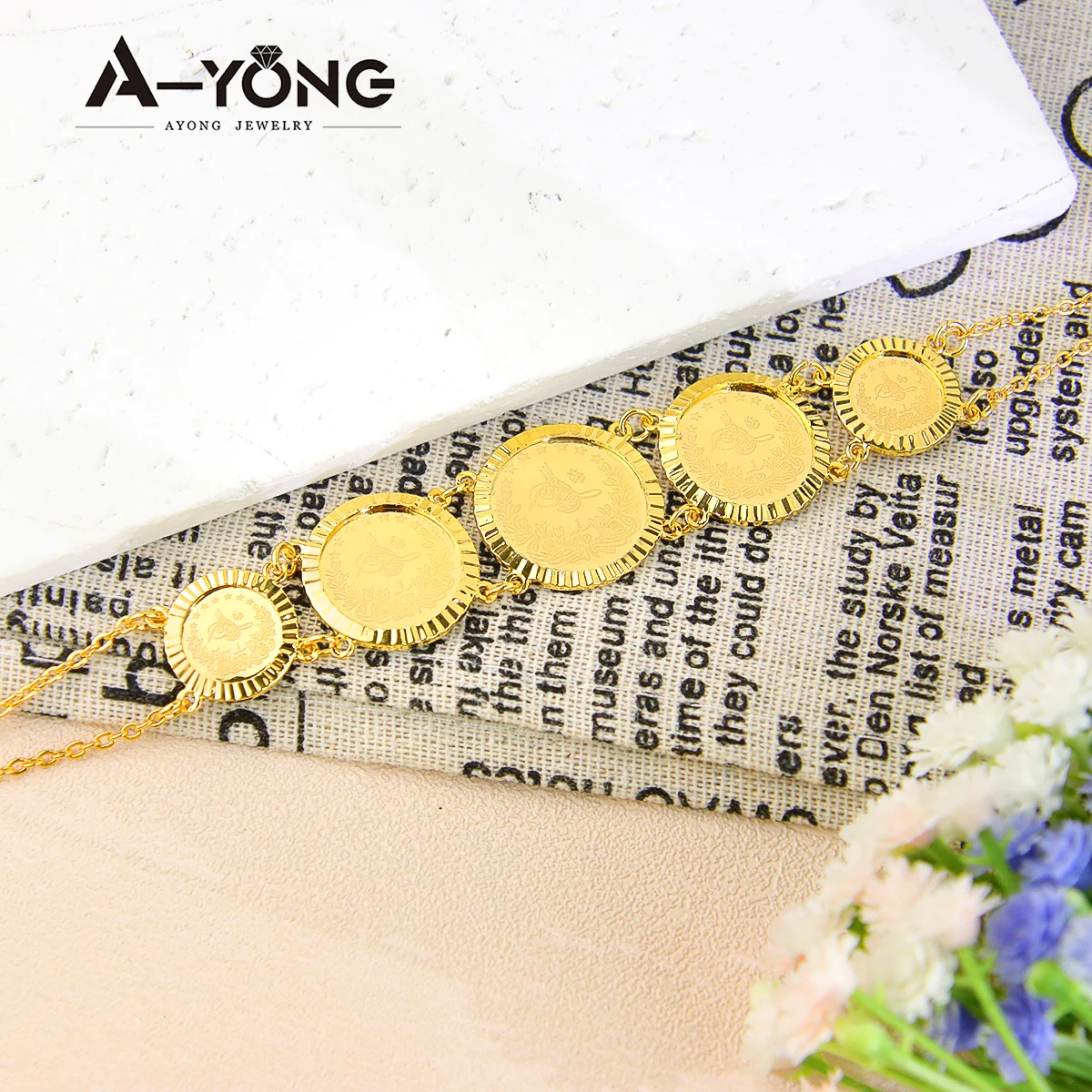 Islamisches Vintage-Gold-Schmuckset, 21 Karat vergoldetes Kupfer, türkische Lira-Münzen, Halskette, Armband, Ohrringe, Luxus-Schmuck aus dem Nahen Osten – Detail 8
