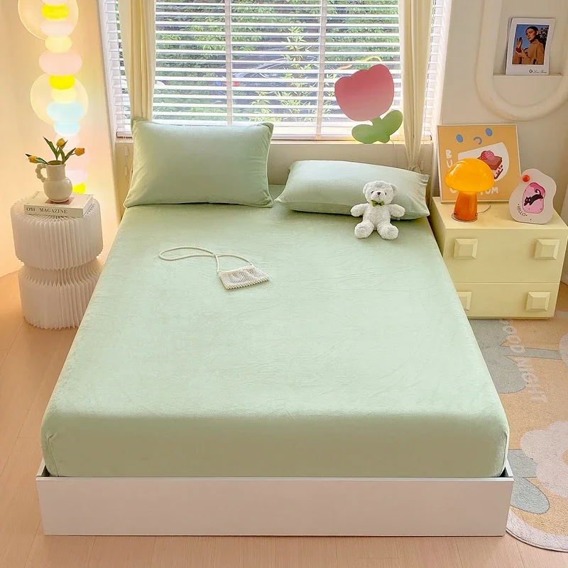 Fitted Sheet 1PC Milk Fleece Solid Color Deep Pocket Elastic Soft Warm Plush Machine Washable All‑Season Bedding for Bedroom