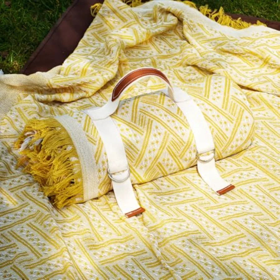 

2 in 1 Extra Large 80"* 80" Rug Picnic Blankets Waterproof Outdoor Beach Blanket Foldable Camping Mat Supplies Europe Travel Ac