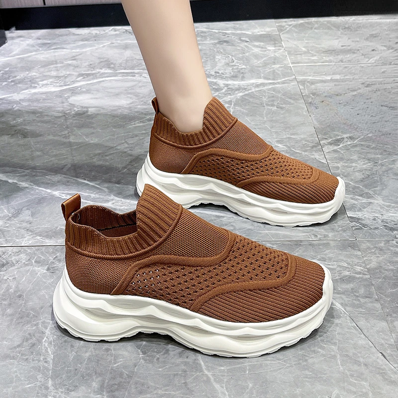 Lucyever sepatu kets rajut Wedge wanita, sepatu Sneakers olahraga vulkanisir jaring bersirkulasi, sepatu jalan-jalan Platform Slip on untuk wanita