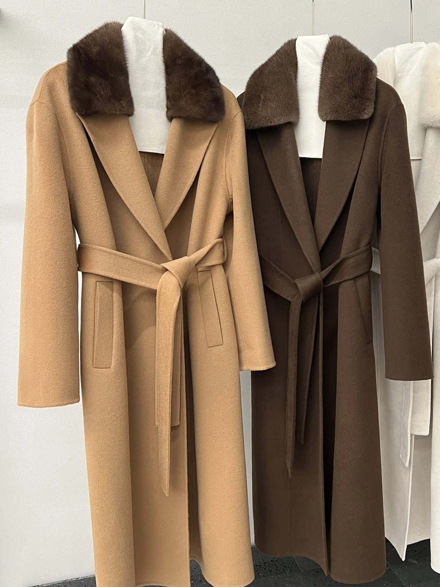 2025 شتاء جديد طويل معطف من قماش الكشمير المرأة فرو المنك طوق الدانتيل متابعة سليم صالح معطف طويل الصوف النايلون