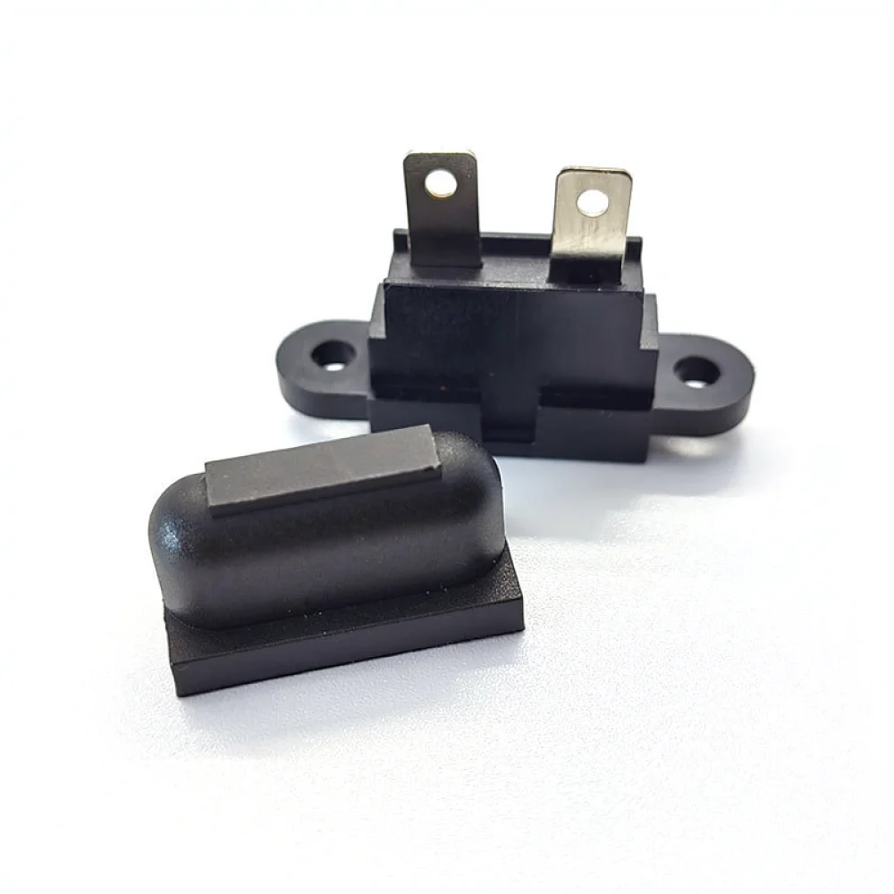 For Zhuokai Century Medium Fuse Holder With Protective Cover Fixed Ears Automotive Blade Fuse Circuit Connector