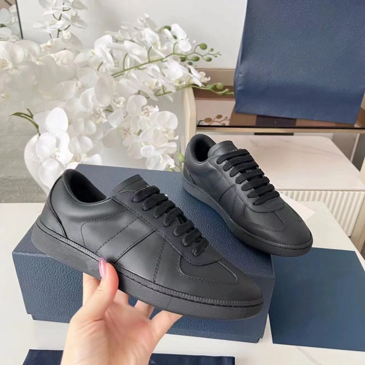 

New Vintage Genuine Leather Fashion Sneakers Low-Top Breathable LaceUp Board Shoes Street Versatile Comfortable Cool Men's Shoes