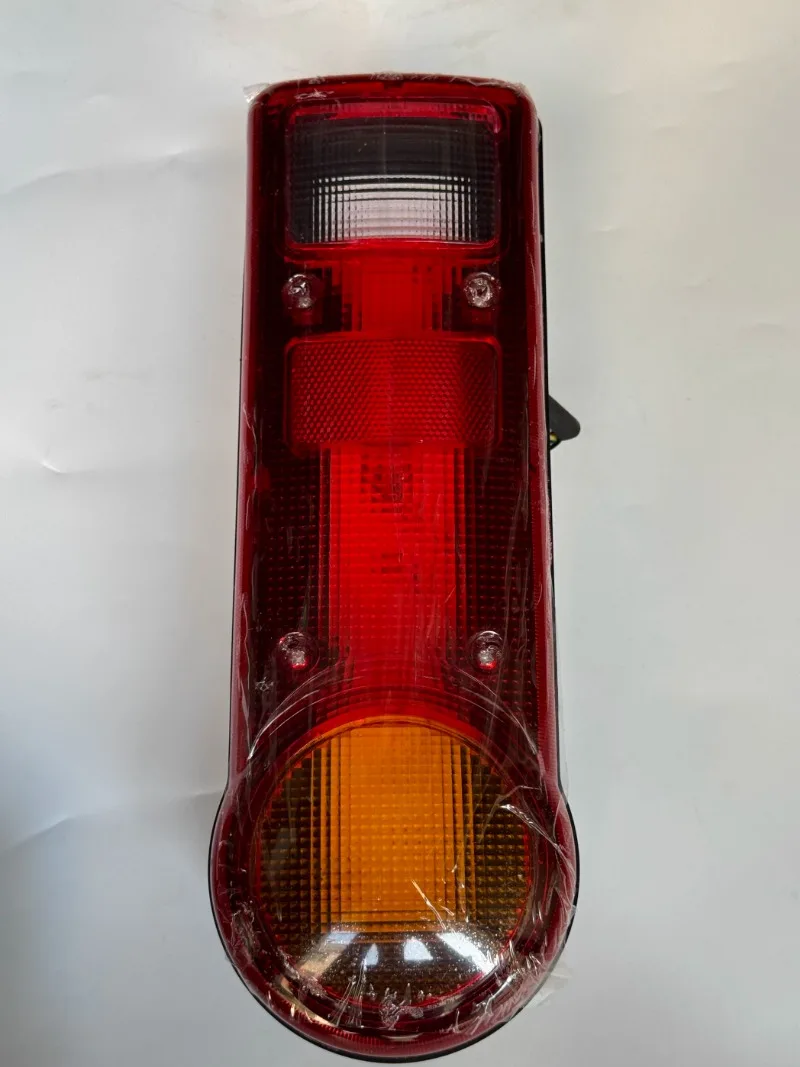 Rear tail light turn signal three-color wheeled excavator HyundaR150-7 excavator parts