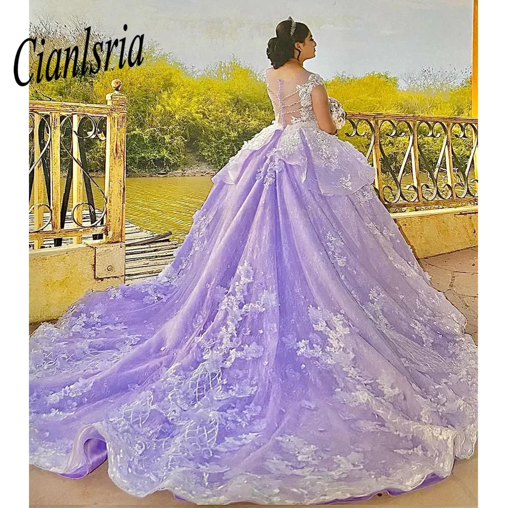 Lavender Quinceanera sukienki meksykański dekolt w serek z odkrytymi ramionami koronkowa aplikacja suknie balowe linia a Puffy Vestidos De XV Anos