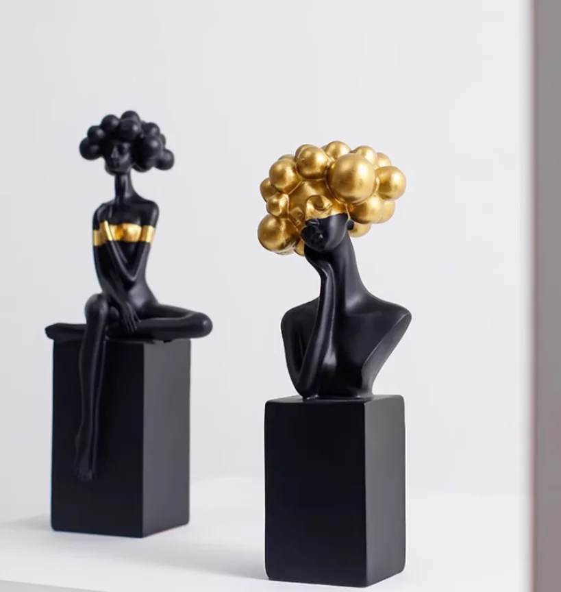 

Modern minimalist black and white art figure sculptures, home decor, living room, wine cabinet, foyer decoration, soft furnishin