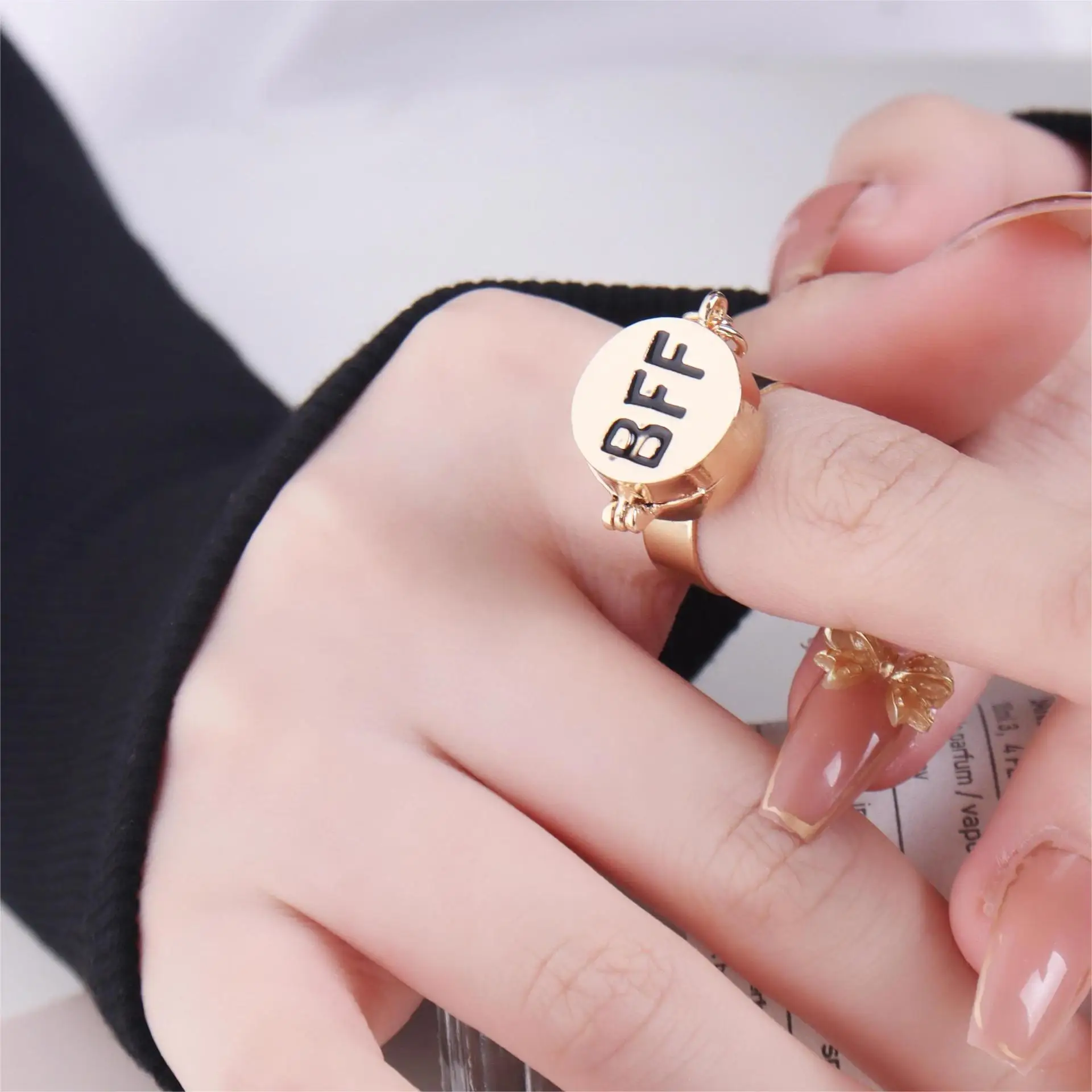 2024 New BFF Ring For Woman Man Vintage Cute Couple Open Rotate Anxiety Trend Ring Anime Jewelry Forever Best Friend Cool Gift