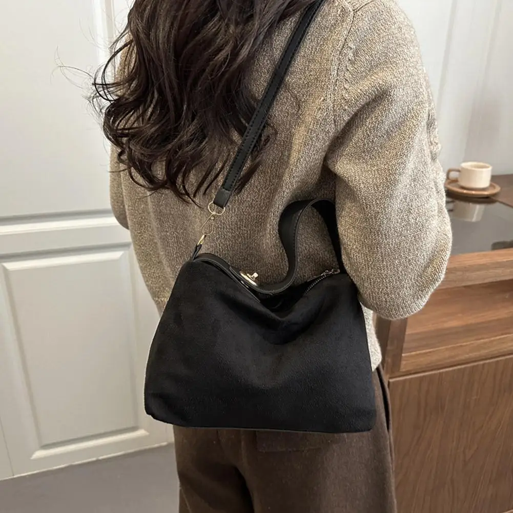 Vintage-Umhängetasche, große Kapazität, Tragetasche aus mattiertem Leder, lässige Crossbody-Pendlerhandtasche für Damen – Detail 12