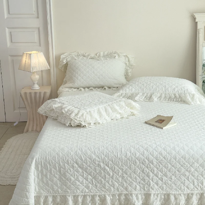 100% Cotton Embroidered Quilt Set 3-Piece Sand Washed Bedspread with Lace Trim Solid Color Luxury Bedding Soft Blanket for Bed