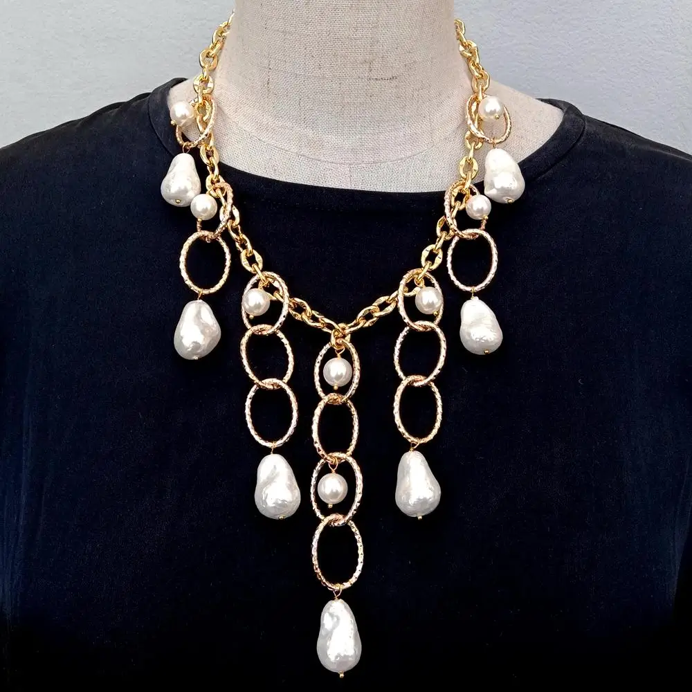 

Y·YING White Sea Shell Baroque Pearl Chain Festoon Necklace