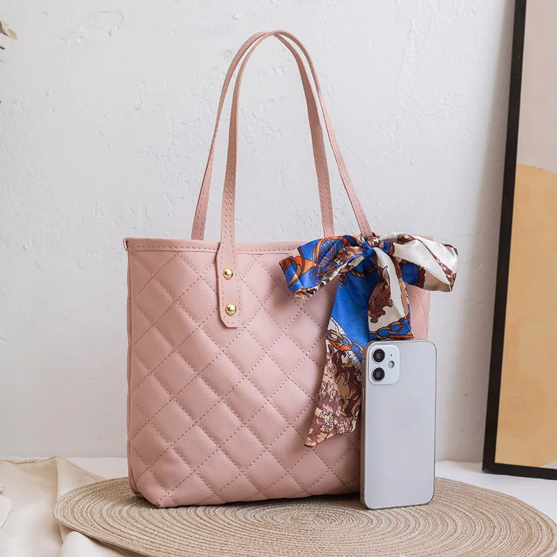 سعة كبيرة Lingge التطريز حقيبة جديدة عصرية بسيطة وشاح حمل حقيبة الساخن بيع واحد الكتف دلو حقيبة حقائب للنساء