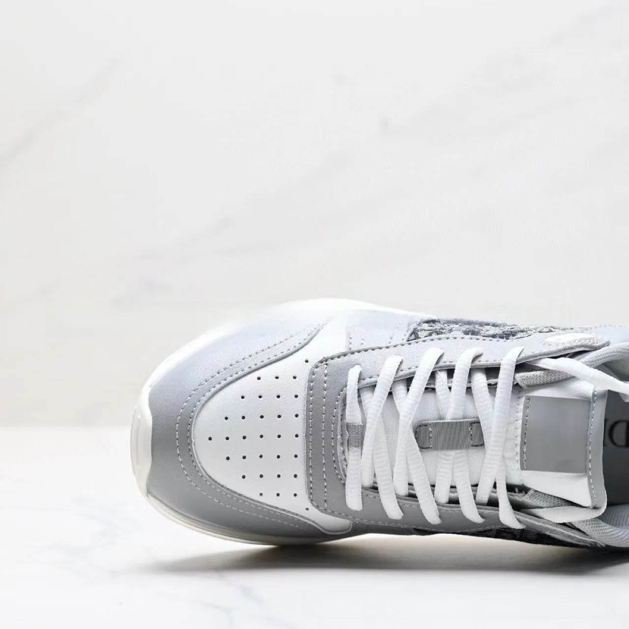 Fashionable Embroidered Low-Top Dad Shoes D-Home B25 Station Casual Thick-Heeled Sports Shoes for Men Retro Rubber Outsole