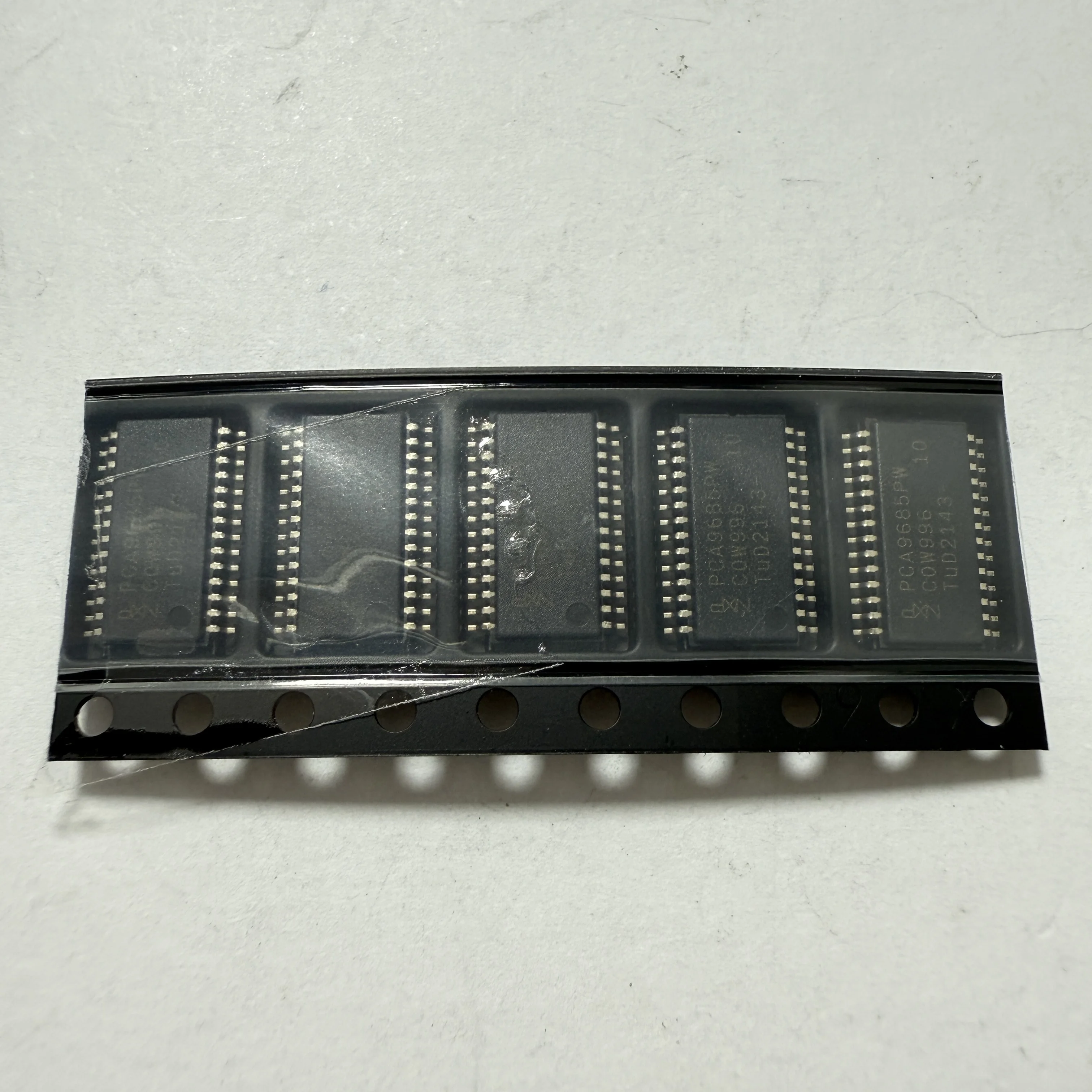 5 unids/lote PCA9685PW, 118 (controladores LED)