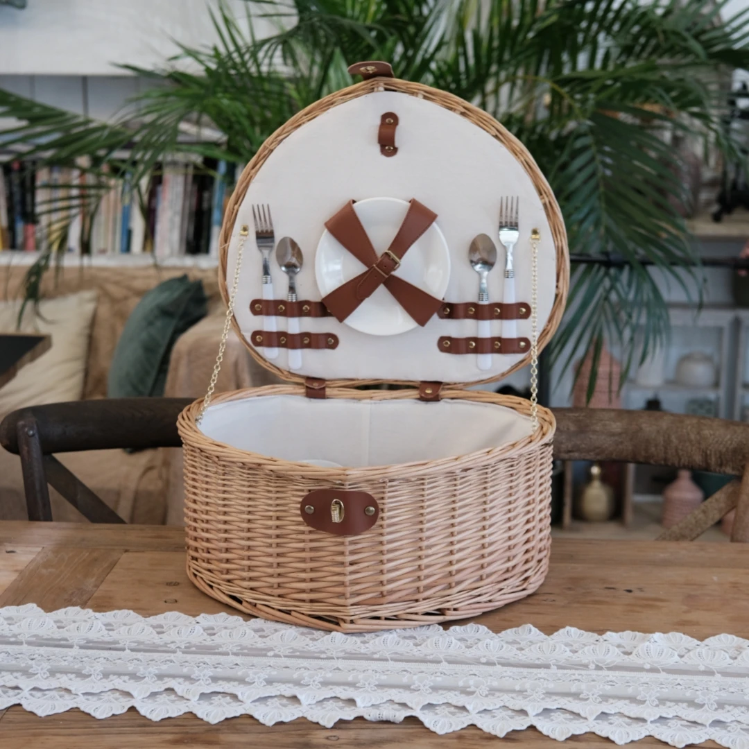 Woven Rattan Picnic Basket with One Leather Handles and Cloth Liner, Barbecue Outdoor Rustic Wicker Lid, Willow Food Storage