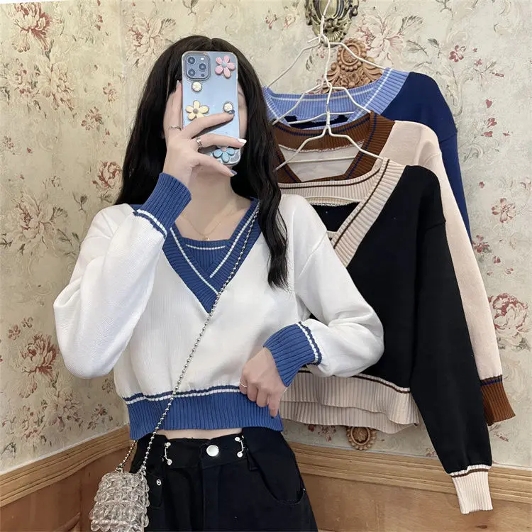 New Korean Style V-neck Short Knitted Sweaters Women Autumn Fashion Long Sleeve Sexy Streetwear Outerwear Student Casual Sweater