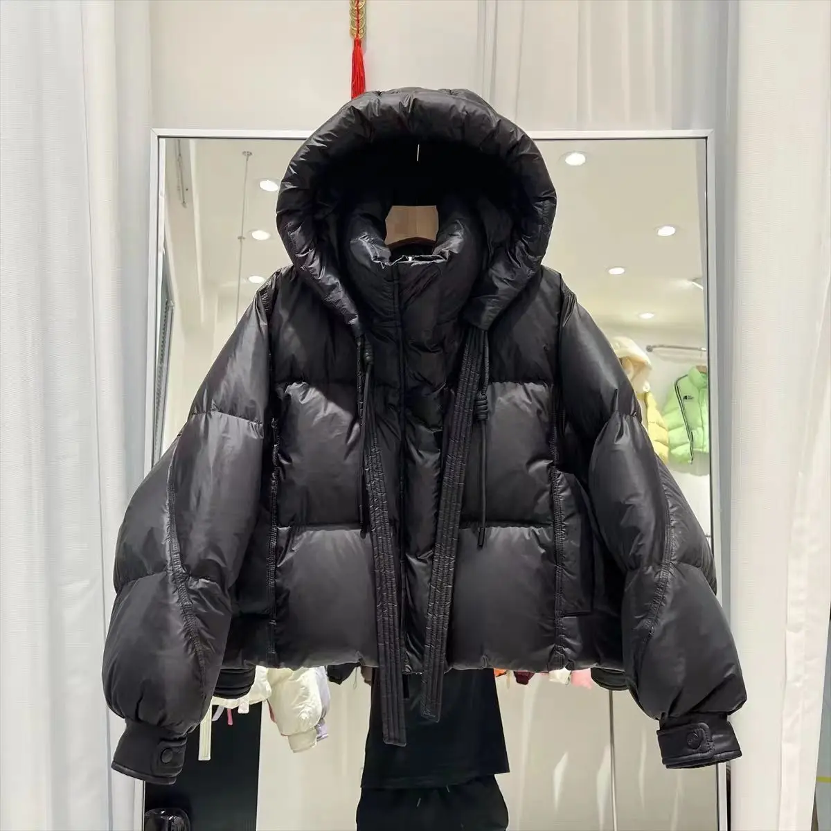 2024 new ribbon style down jacket women\'s ultra short hooded thickened loose jacket  winter coat women