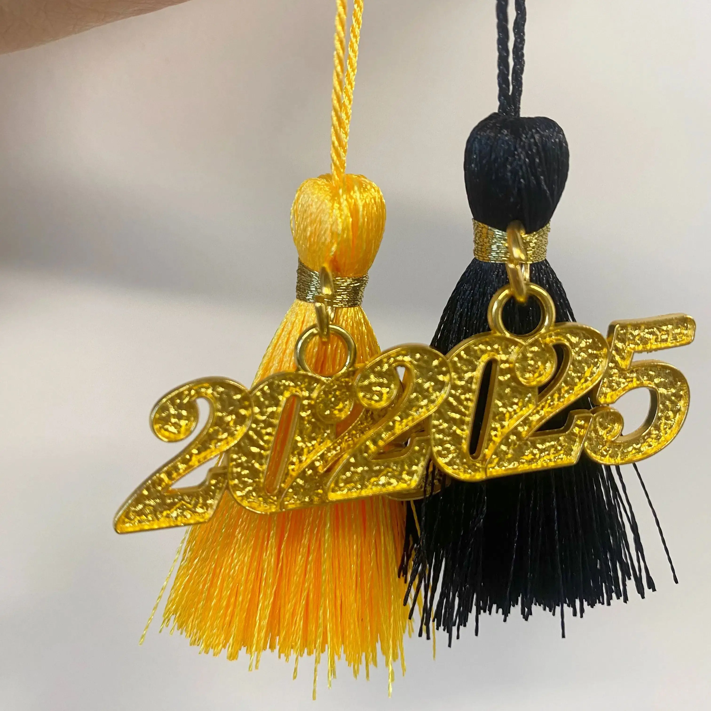 10Pcs Mini Graduation Tassels for Class of 2025 Teacher Motivational Gifts, Party Supplies, Customizable Keychain Charms