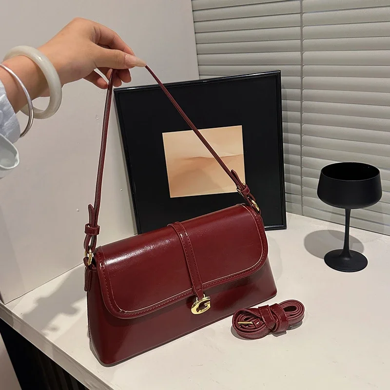 

Elegant Classic Minimalist Designer Diaper Bags For Women Luxury Vintage Leather Large Capacity Fashionable Tote Bag Stylish