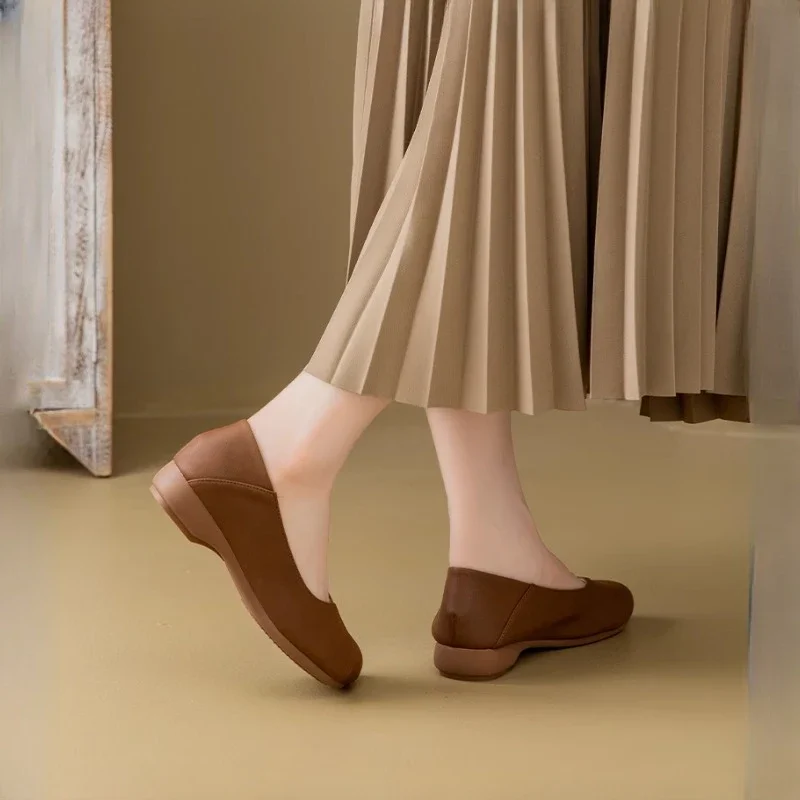 Mom's shoes Spring and Autumn genuine leather comfortable flat sole single shoe soft sole leather women's shoes