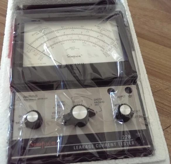 

SIMPSON 228 Leakage Current Tester