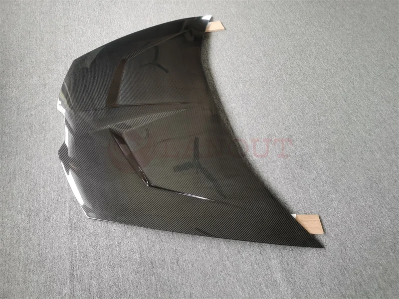 Suitable for Lamborghin Huracan LP580 LP610 carbon fiber 1016 style engine hood