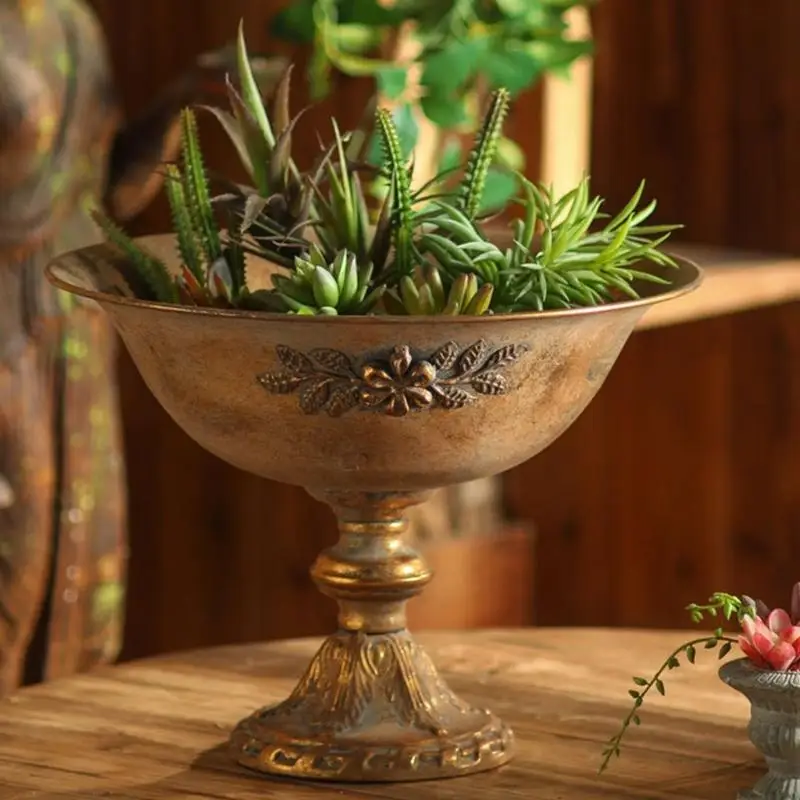 

Antique Gold Iron Flower Pot Planter With Ornate Embossed Pattern Urn Vases For Home Garden Decors Outdoor Indoor Use Y5GB