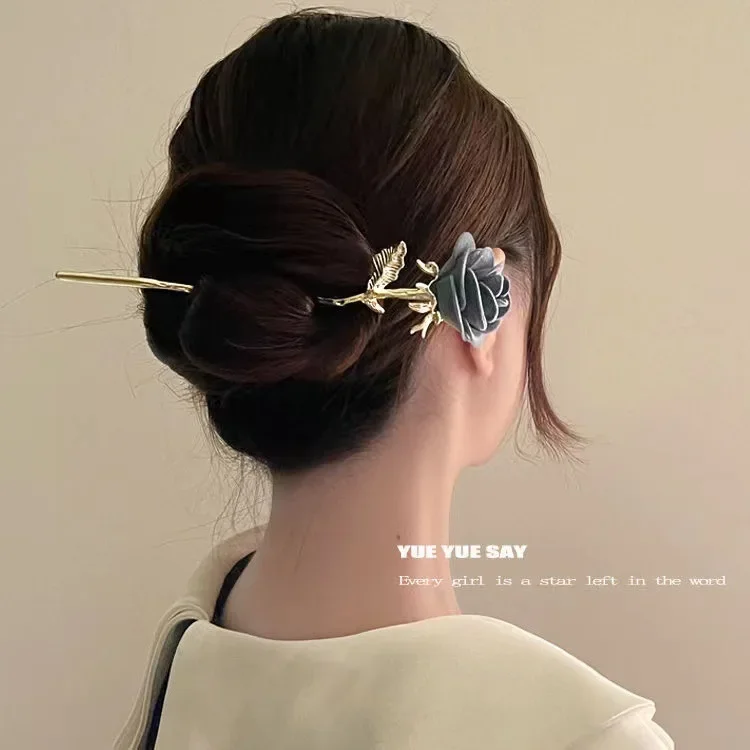 2023 New Chinese Flocked Rose Hairpin Ancient Exquisite Tassel Hairpin High Level Retro Hair Stick Bride\'s Pan Hair Headwear