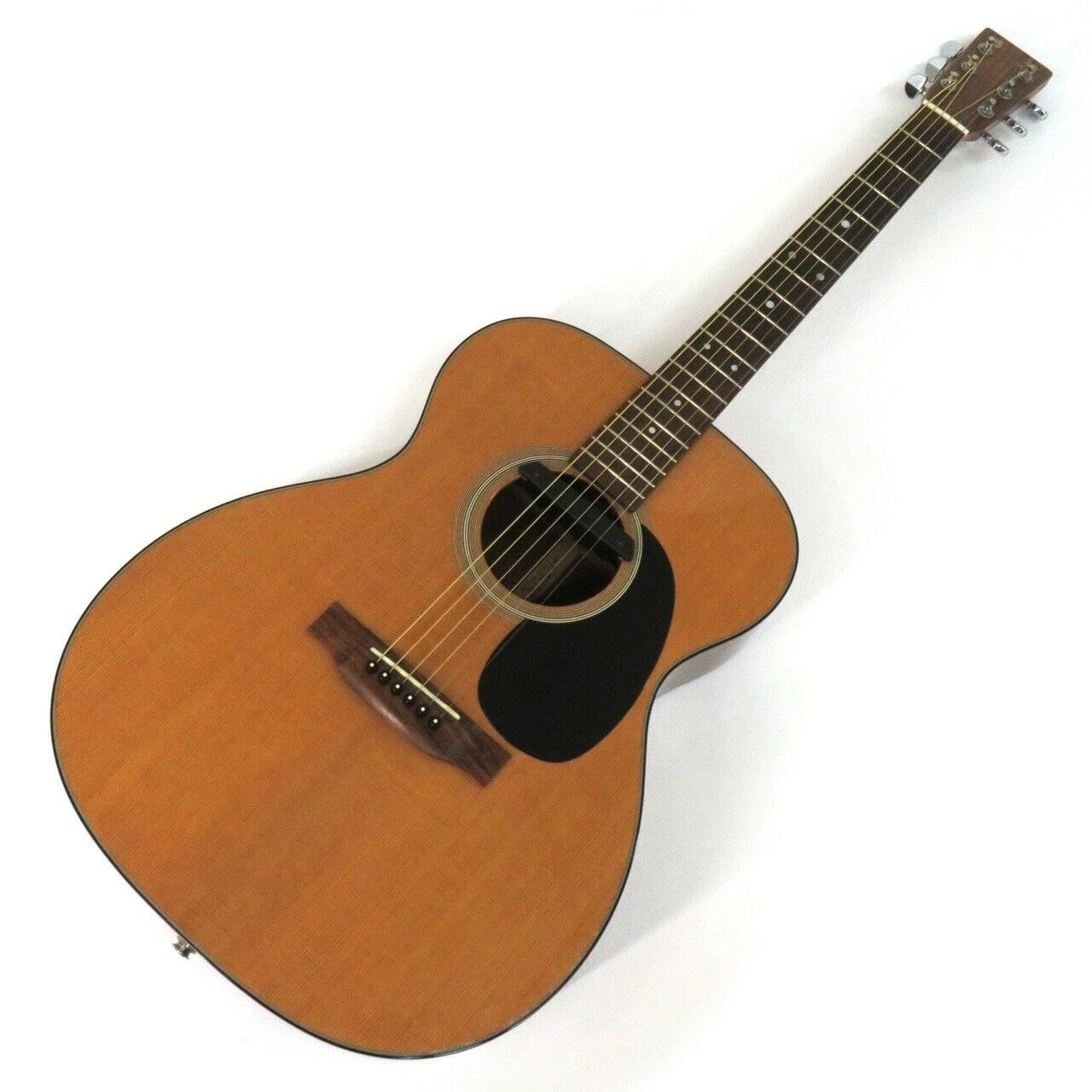 000 18 Mod Natural 2007 Spruce Acoustic Guitar