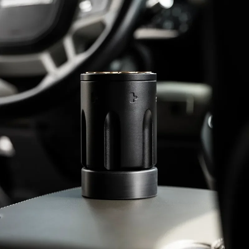 American retro industrial wind, metal car car, revolver ashtray, anti-fly ash tactical wind