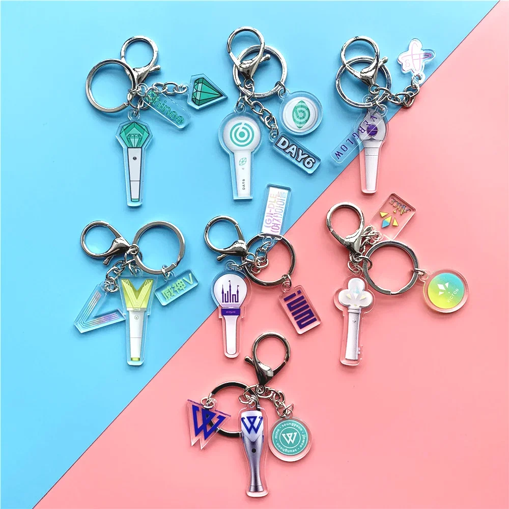 Enlace resumido KPOP IDOLS Llavero con barra de luz acrílica SHINee DAY6 VICTON (G)I-DLE WINNER EVERGLOW Bolsa Colgante Colección de fans
