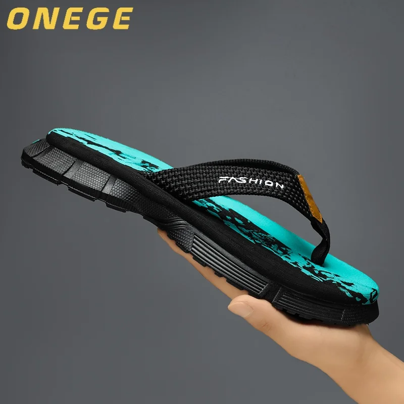 A Pair of Summer Men's New Wear-Resistant Flip-Flops for Men, Fashionable, Simple, Breathable, Non-Slip, Comfortable Sandals for Outer Wear, Thick-Soled Slippers for Couples