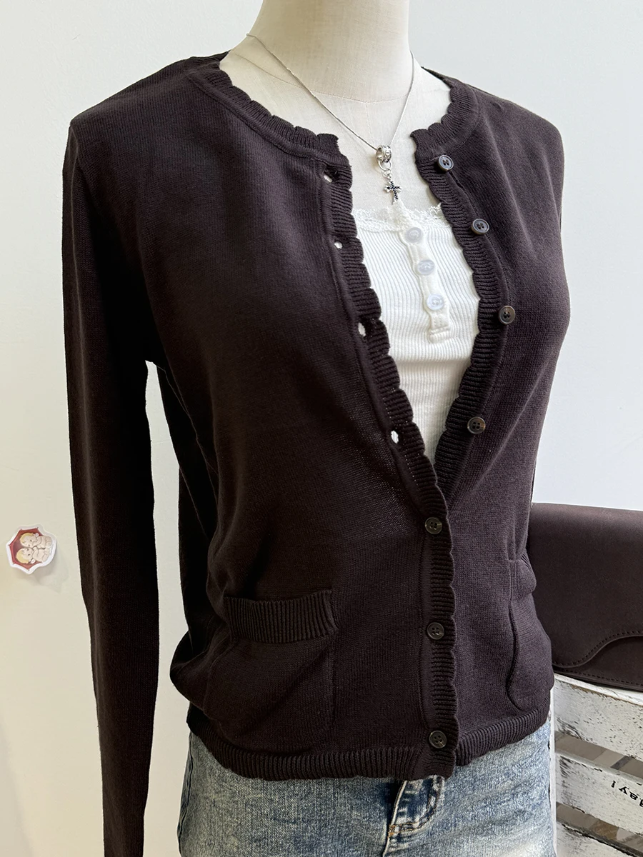 Brown-pocket