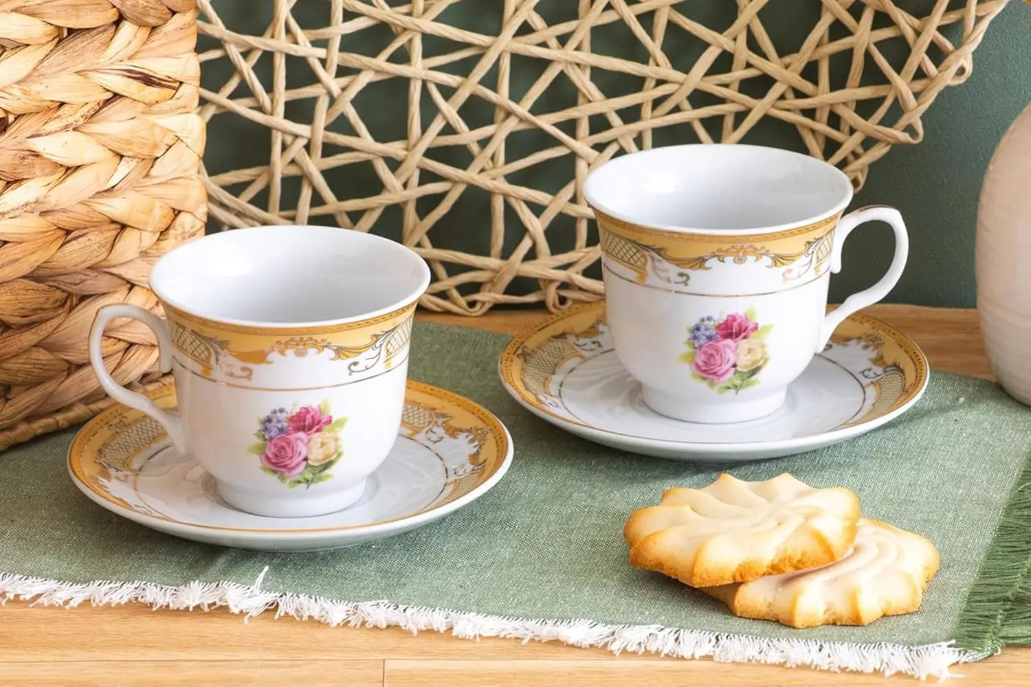 Gorgeous 20 Piece Dinnerware Set - Rose Design Service for 4 - Porcelain Floral Dish Set with Plates and Bowls, Kitchen Plates,