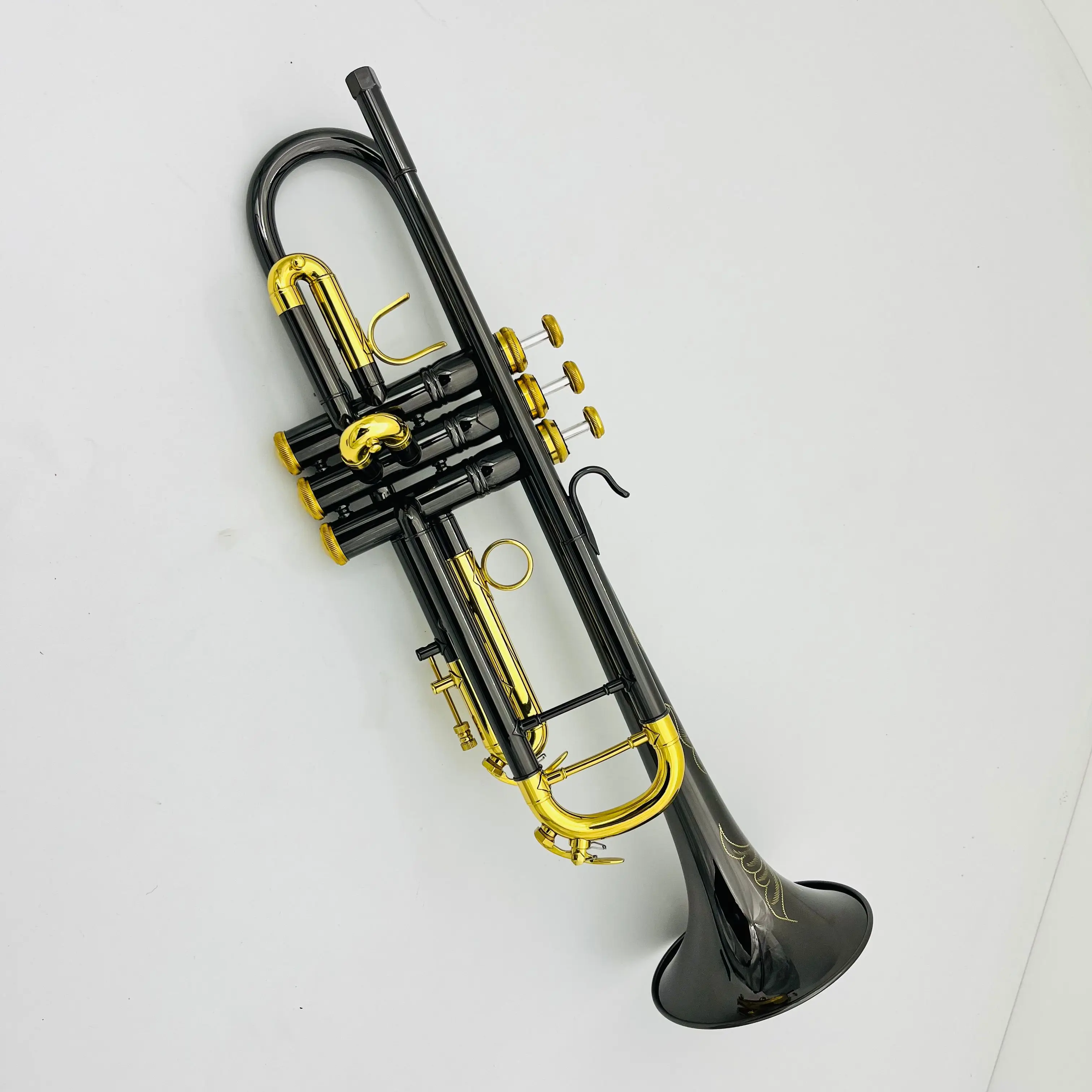 High Quality Bb Tune Trumpet  Black Nickel Plated Brass Carved Body Brass Instruments With Case Nozzle Accessories