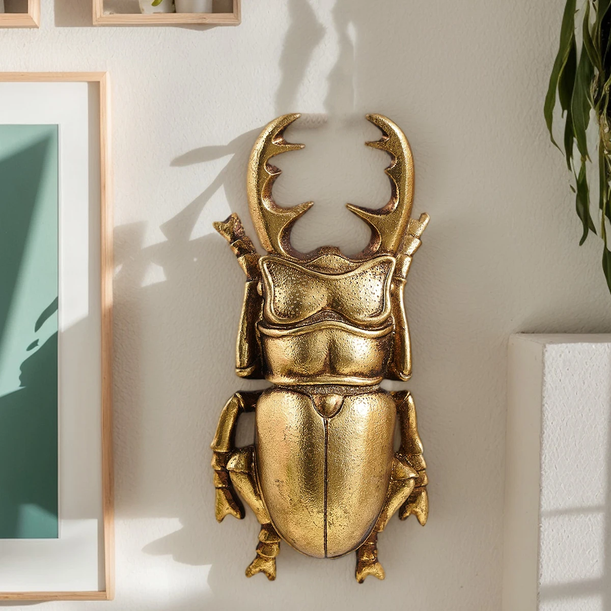 1PC, Resin Material Antler Beetle Pendant, Home Decoration Handicraft Wall Hanging