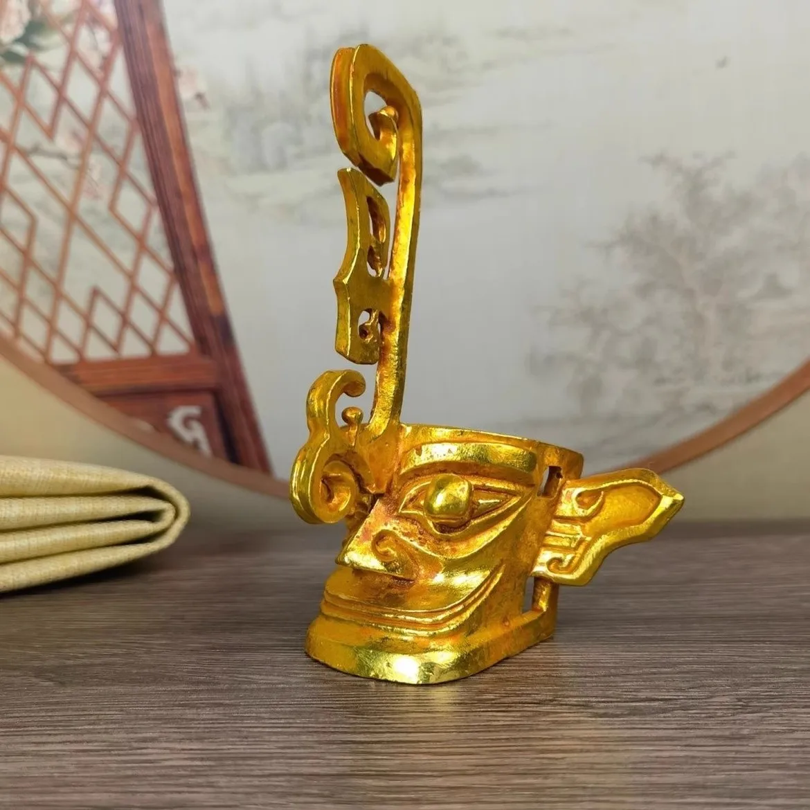 Sanxingdui Mask Retro Gold Plated Home Decoration Ornament