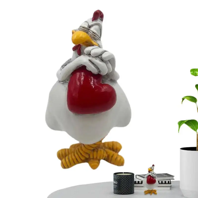 Chicken Figurines Home Decor Garden Rooster Holding A Loving Heart Statues & Sculptures Resin Rooster Figurine For Backyard