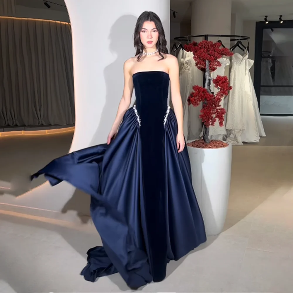 

2026 Women's Formal Evening Gowns Velvet Strapless Prom Dresses Pearl Applique Pleated A-Line Evening Dresses Elegant Party Gown